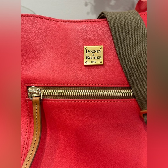 Dooney & Bourke Raleigh Roxy Large Geranium bag - Picture 8 of 10
